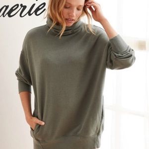 Olive turtle neck sweater/sweatshirt from Aerie with pockets